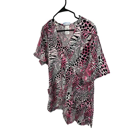 Simply Basic NWT Mock Wrap Scrub Top Pink Zebra Polka Dot Print Sz 2X - Picture 3 of 10